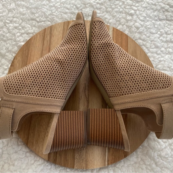 Unisa Unipalo women’s mesh block heel booties sandals, size 8.5 - Picture 4 of 10